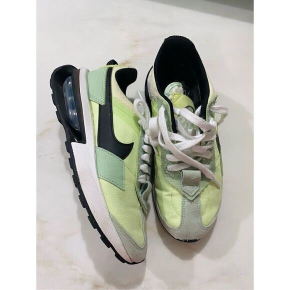 Nike Air Max Pre-Day Liquid Lime Size 5.5 - Picture 2 of 8
